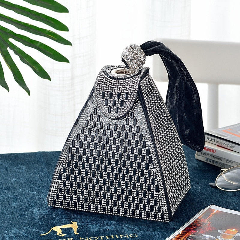 2024 Diamond Clutch Bag Ladies Luxury Party Evening Bag Fashion Triangle Wedding Bridal Bag