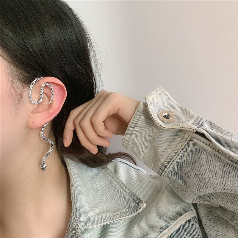 Snake Earrings for Women Diablo-Style Retro Style Around the Ears Pierced Ear Hanging Without Wild Exaggeration Prom Jewelry