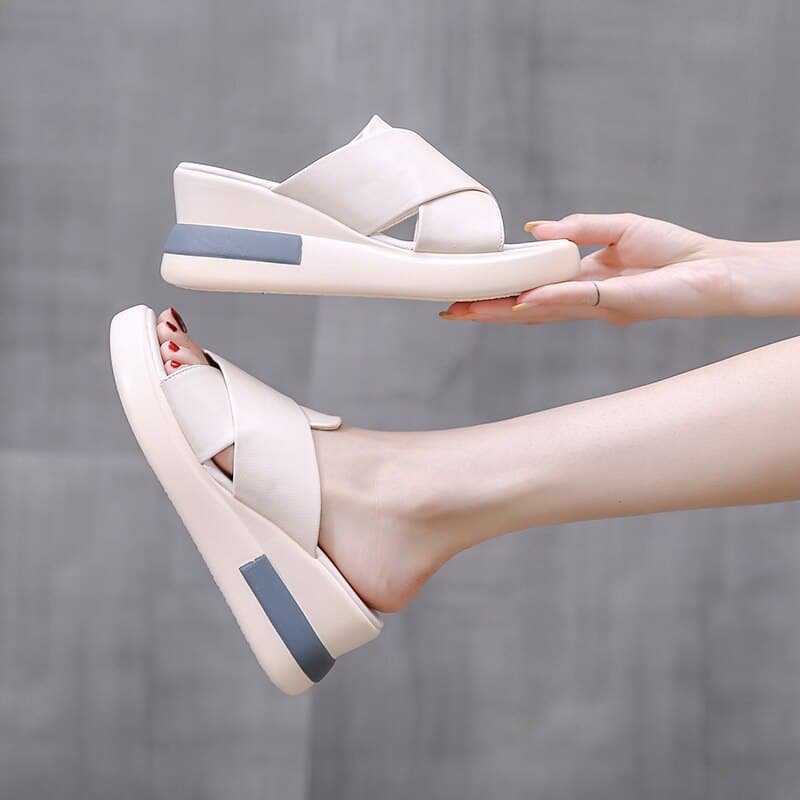 New Fashion Women Sandals Ladies Round Toe Wedge Soft Stitching Beach Slippers